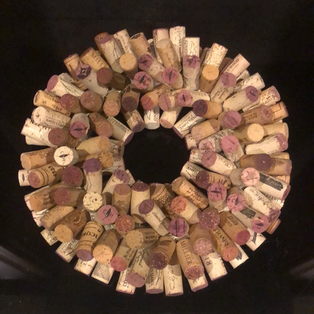 Wine Cork Wreath/Candle Holder - Picture 2 of 8